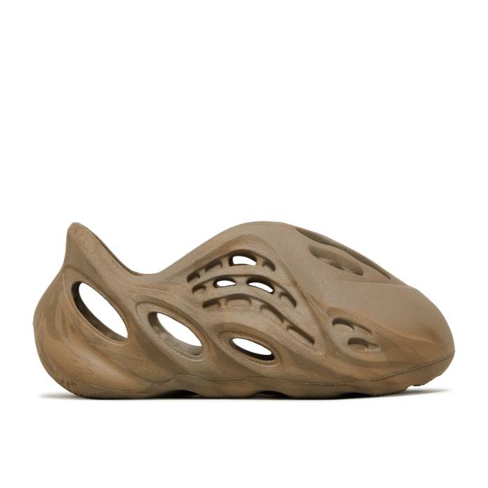 アディダス Adidas 【 Yeezy Foam Runner Infants \u0027Stone Sage\u0027 Infant Stone Sage/Stone Sage/Stone Sage 】 もの言う花