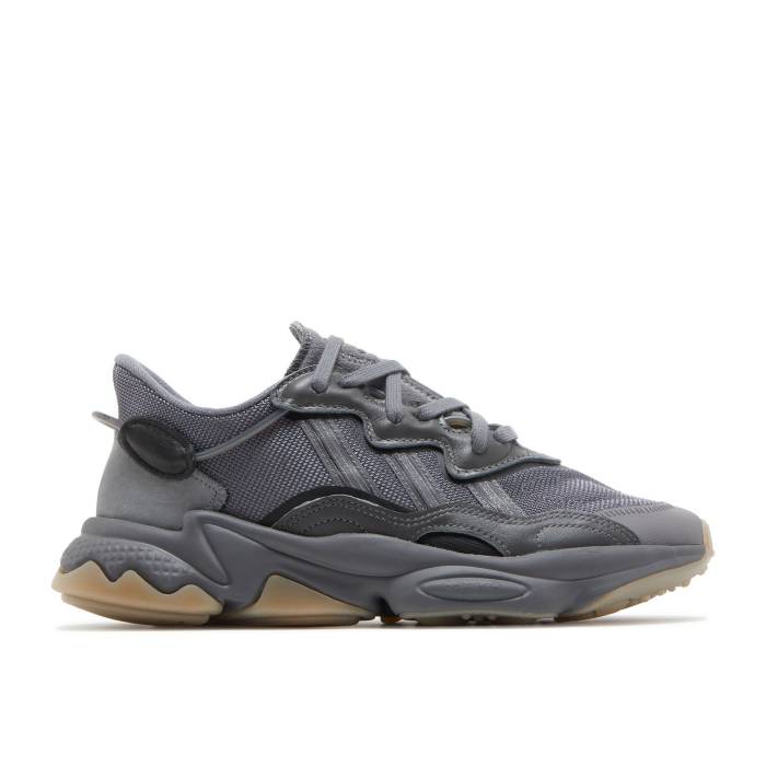 アディダス Adidas 【 Ozweego \u0027Grey Gum\u0027 Men Grey Five/Grey Four/Core Black 】 メンズ 薄墨色 薄墨色 中核グループ 黒いこと 黒いこと
