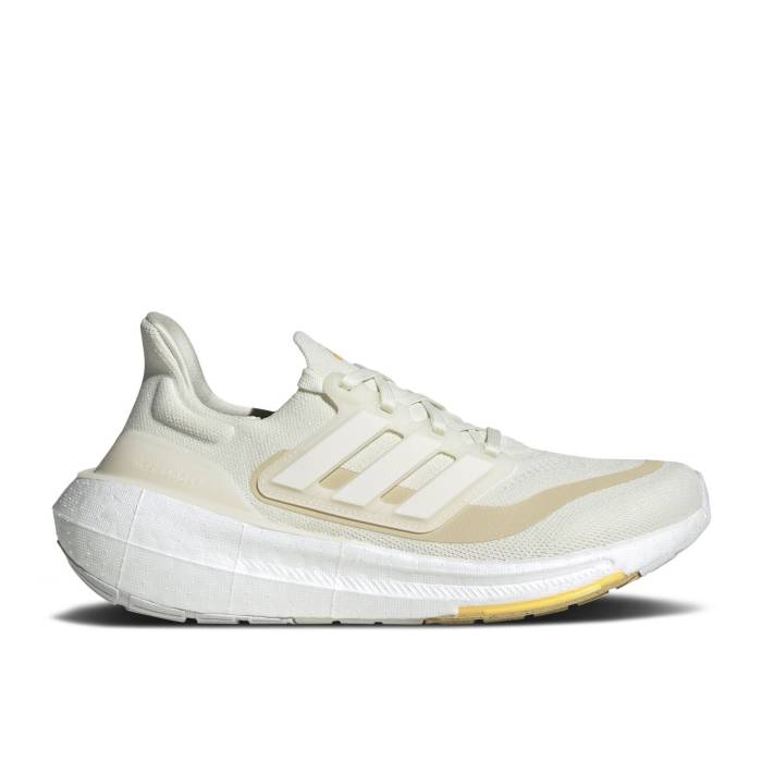 アディダス Adidas 【 Wmns Ultraboost Light \u0027Ivory Crystal Sand\u0027 Women Ivory/Core White/Crystal Sand 】 レディース 象牙色 中核グループ 白いこと 白いこと 砂色・真砂