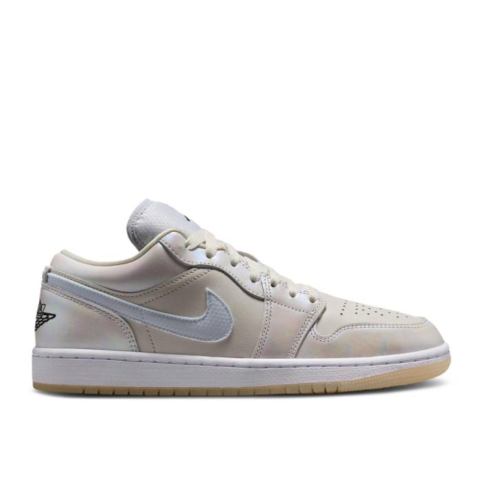 ナイキ エアジョーダン Air Jordan 【 Wmns Jordan 1 Low \u0027Year Of The Snake\u0027 Women Phantom/Football Grey/White/Black 】 レディース 蹴球 薄墨色 薄墨色 白いこと 白いこと 黒いこと 黒いこと