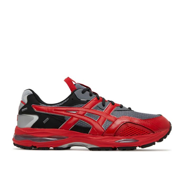 アシックス Asics 【 Kiko Kostadinov X Hs2-S Gel Mc Plus \u0027Classic Red\u0027 Men Classic Red/Metropolis 】 メンズ 古典派音楽 Red 赤・赤いこと