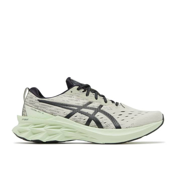アシックス Asics 【 Novablast 2
