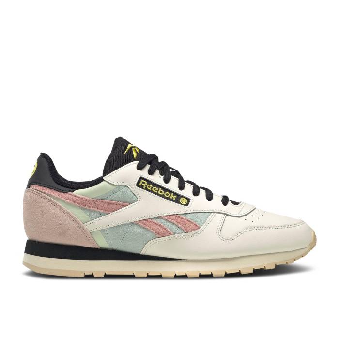 リーボック Reebok 【 Smiley X Classic Leather '50Th Anniversary' Men Core Black/Cream White/Stinger Yellow 】 クラシック レザー メンズ コア 黒色 ブラック クリーム 白色 ホワイト yellow 黄色・イエロー|スニケス