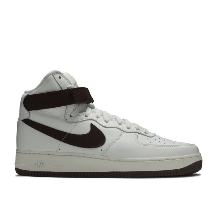 ナイキ Nike 【 Air Force 1 High Retro Qs \u0027White Chocolate\u0027 Men Summit White/Chocolate 】 ご機嫌 レトロ メンズ 白いこと 白いこと
