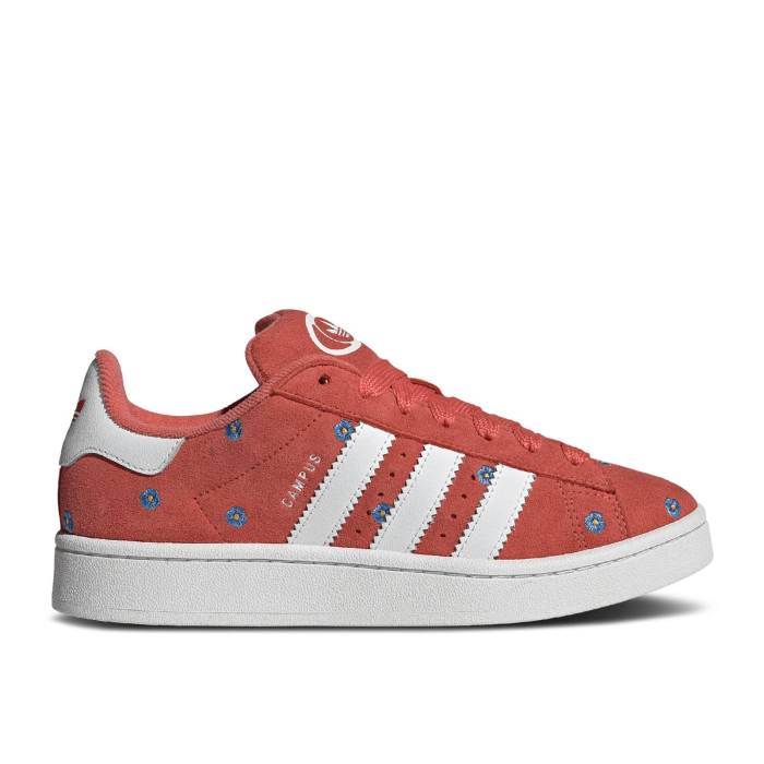 アディダス Adidas 【 Wmns Campus 00S \u0027Preloved Scarlet Embroidered Floral\u0027 Women Preloved Scarlet/Footwear White/Light Blue 】 構内 レディース 白いこと 白いこと 青み 青色