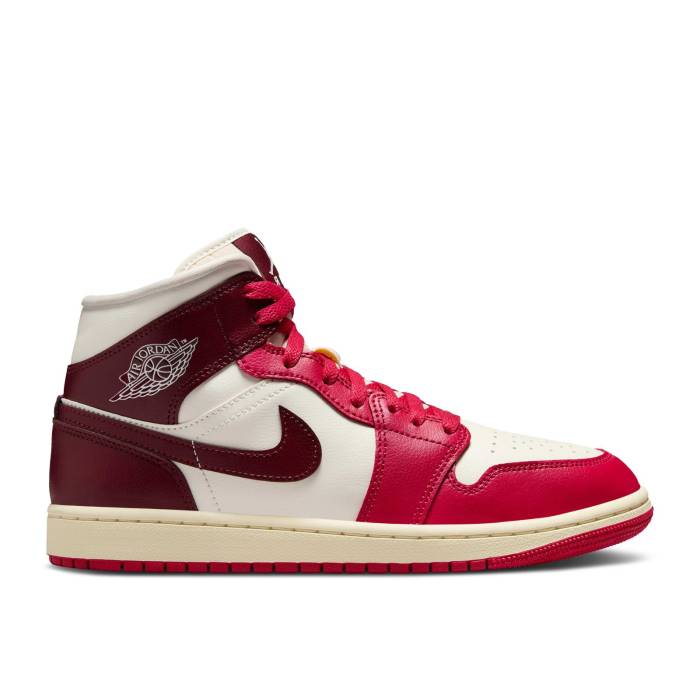 ナイキ エアジョーダン Air Jordan 【 Wmns Jordan 1 Mid \u0027Mystic Hibiscus\u0027 Women Sail/Dark Team Red/Mystic Hibiscus/Coconut Milk 】 ミッド レディース Team 野球クラブ Red 赤・赤いこと