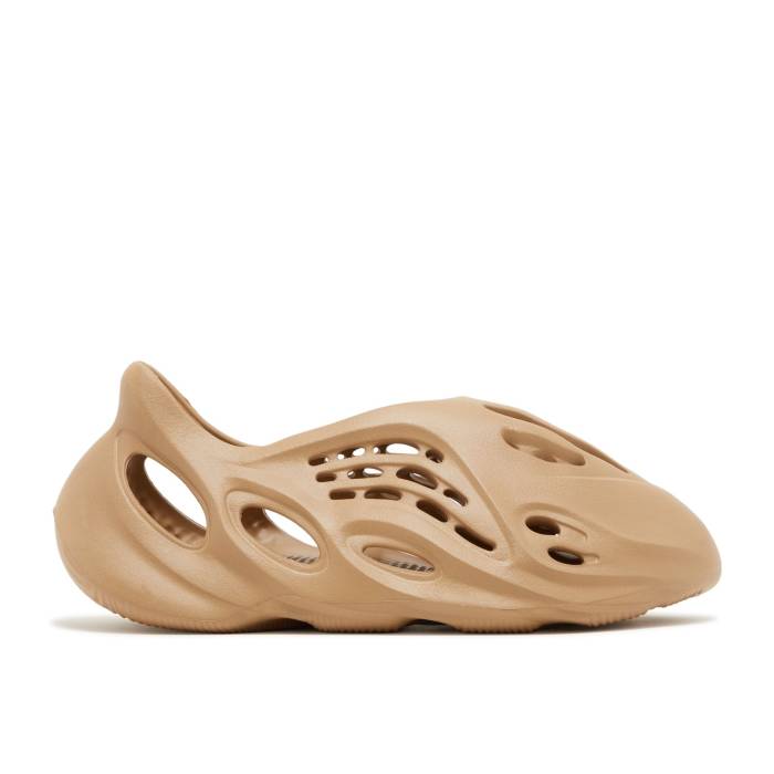 アディダス Adidas 【 Yeezy Foam Runner 'Clay Taupe' Men Clay Taupe/Clay Taupe/Clay Taupe 】 メンズ 25,308円