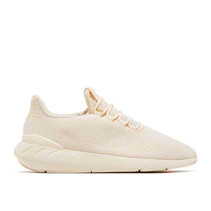 アディダス Adidas 【 Wmns Swift Run 22 'Wonder White' Women Wonder White/Wonder White/Core Black 】 Swift ラン レディース 白色 ホワイト コア 黒色 ブラック 26,714円