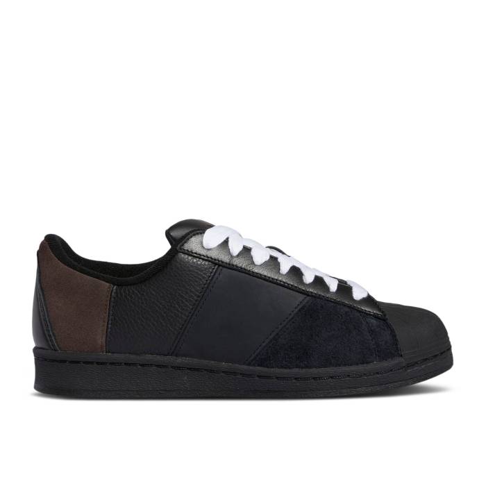 アディダス Adidas 【 Superstar 82 Panel \u0027Black\u0027 Men Core Black/Cloud White/Core Black 】 Superstar はやりっ児 メンズ 中核グループ 黒いこと 黒いこと 白いこと 白いこと