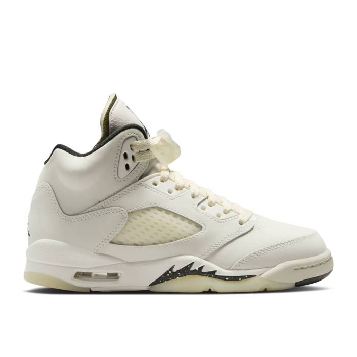ナイキ エアジョーダン Air Jordan 【 Jordan 5 Retro Se ガウス \u0027Sail\u0027 Youth Sail/Black/Light Orewood Brown/Coconut Milk 】 レトロ お坊っちゃん キッズ 黒いこと 黒いこと 赤銅色 赤銅色