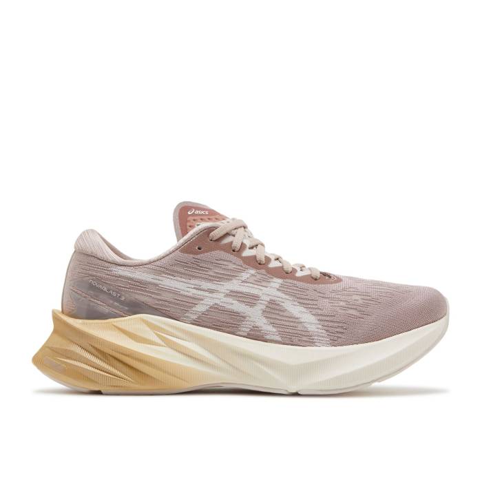 アシックス Asics 【 Wmns Novablast 3 \u0027Fawn Mineral Beige\u0027 Women Fawn/Mineral Beige 】 レディース ベージュ