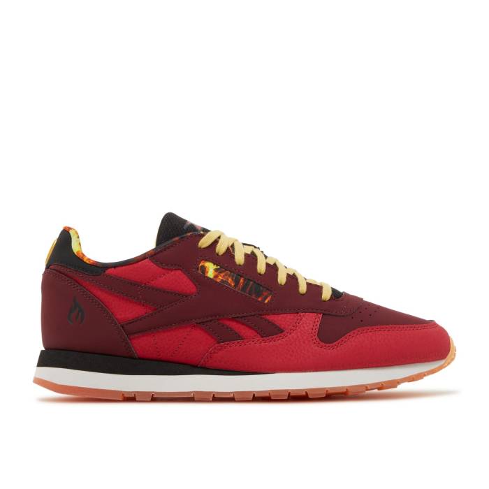 リーボック Reebok 【 Street Fighter X Classic Leather \u0027Gill\u0027 Men Persian Blue/Crimson Mist/Core Black 】 street 表どおり 攻撃機 古典派音楽 なめし革 メンズ 青味 青み クリムゾン 中核グループ 黒いこと 黒いこと