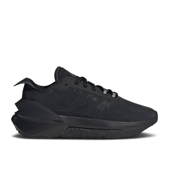 アディダス Adidas 【 Avryn J 'Black Carbon' Youth Core Black/Core Black/Carbon 】 ジュニア キッズ コア 黒色 ブラック カーボン｜スニケス