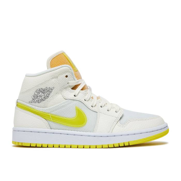 ナイキ エアジョーダン Air Jordan 【 Wmns Jordan 1 Mid Se \u0027Voltage Yellow\u0027 Women Sail/Light Voltage Yellow 2/White 】 ミッド レディース yellow 黄味がかった・黄色 白いこと 白いこと
