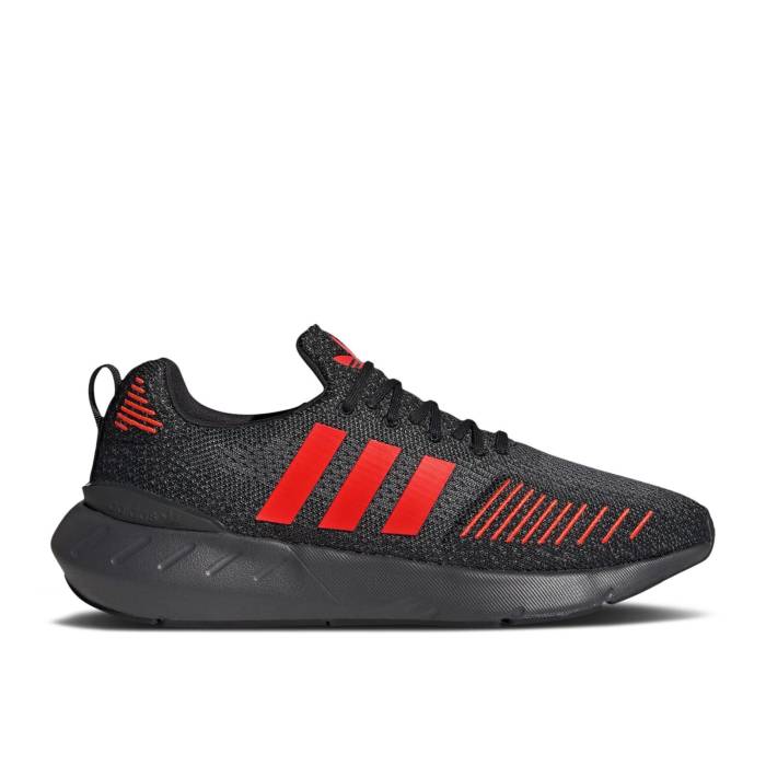 アディダス Adidas 【 Swift Run 22 'Black Solar Red' Men Core Black/Solar Red/Grey Five 】 Swift ラン メンズ コア 黒色 ブラック Red 赤・レッド 灰色 グレー