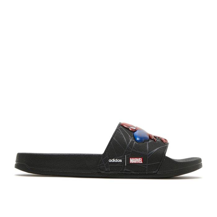 アディダス Adidas 【 Marvel X Adilette Shower Slide J \u0027Spider-Man\u0027 Youth Core Black/Core Black/Grey Six 】 アディレッタ Slide サンダル お坊っちゃん キッズ 中核グループ 黒いこと 黒いこと 薄墨色 薄墨色
