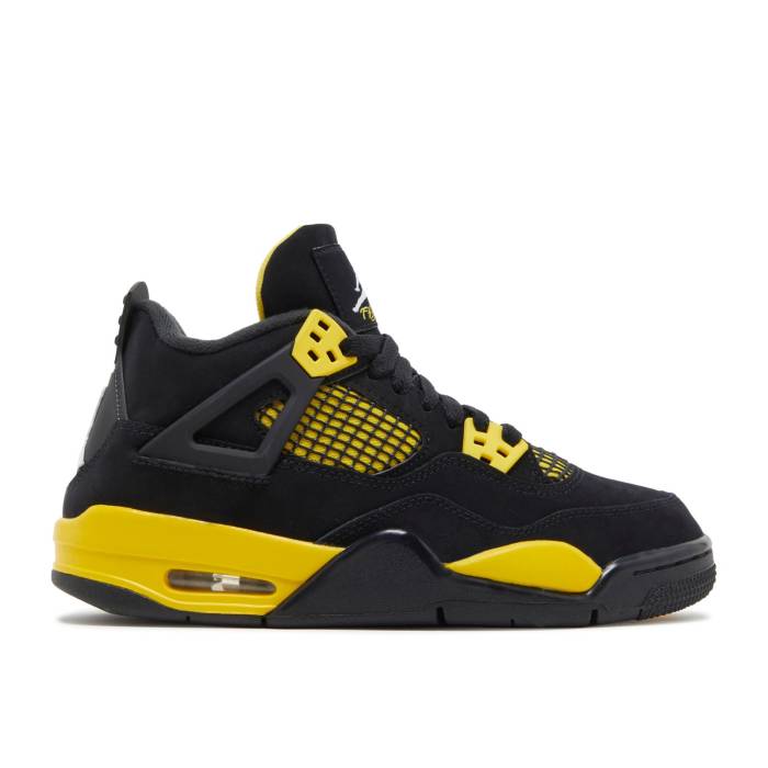 ナイキ エアジョーダン Air Jordan 【 Jordan 4 Retro ガウス \u0027Thunder\u0027 2023 Youth Black/Tour Yellow 】 レトロ お坊っちゃん キッズ 黒いこと 黒いこと yellow 黄味がかった・黄色