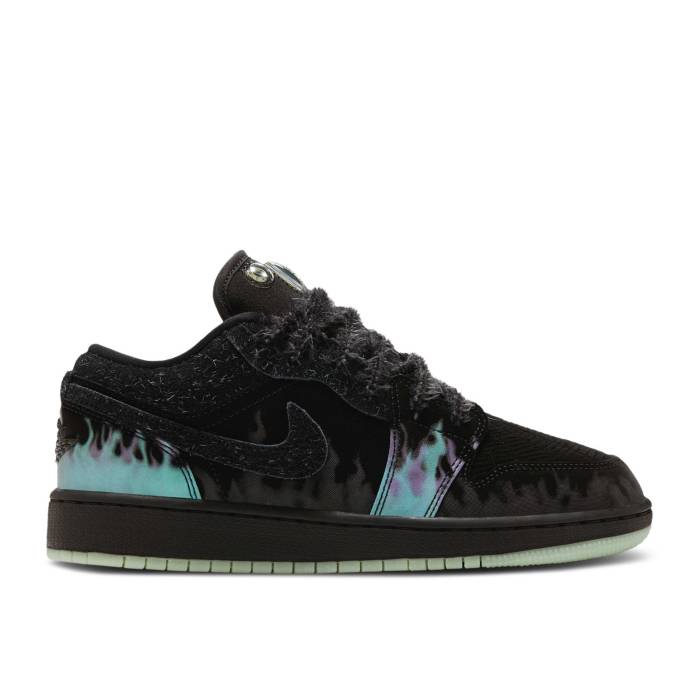 ナイキ エアジョーダン Air Jordan 【 Jordan 1 Low ガウス \u0027Fortune Fly\u0027 Youth Black/Green Frost/Black Raspberry/Green Strike 】 御坊っちゃん キッズ 黒いこと 黒いこと green 緑・緑であること ストライク