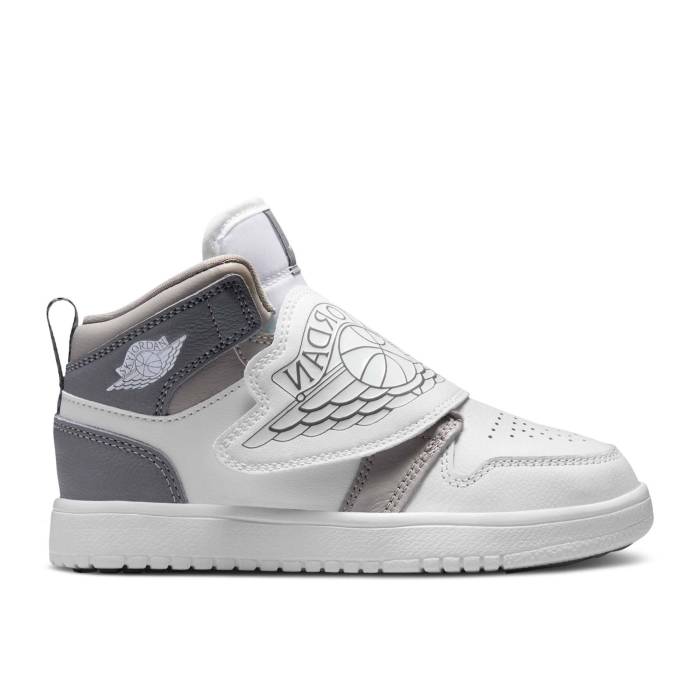 ナイキ エアジョーダン Air Jordan 【 Sky Jordan 1 Ps \u0027Medium Grey\u0027 Youth Medium Grey/Cool Grey/White 】 天の原 お坊っちゃん キッズ 薄墨色 薄墨色 冷やりとした 白いこと 白いこと