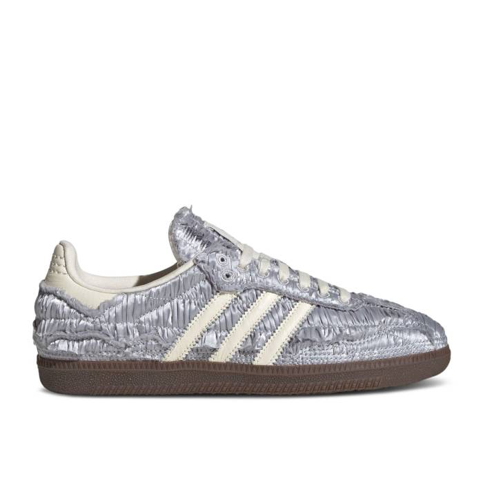 アディダス Adidas 【 Caroline Hu X Samba Og \u0027Satin Pack - Silver Metallic\u0027 Men Silver Metallic/Cream White/Gum 】 サンバ Silver しろがね色・しろがね色 メンズ Silver しろがね色・しろがね色 皮膚軟化剤 白いこと 白いこと