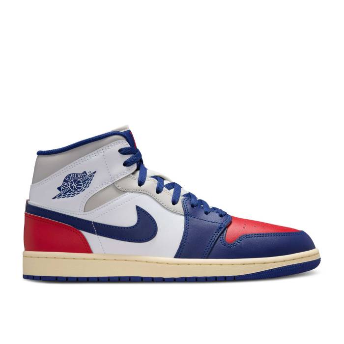 ナイキ エアジョーダン Air Jordan 【 Jordan 1 Mid Rare Air Men White/Deep Royal Blue/University Red/Neutral Grey/Sail 】 ミッド メンズ 白色 ホワイト ディープ 青色 ブルー Red 赤・レッド 灰色 グレー