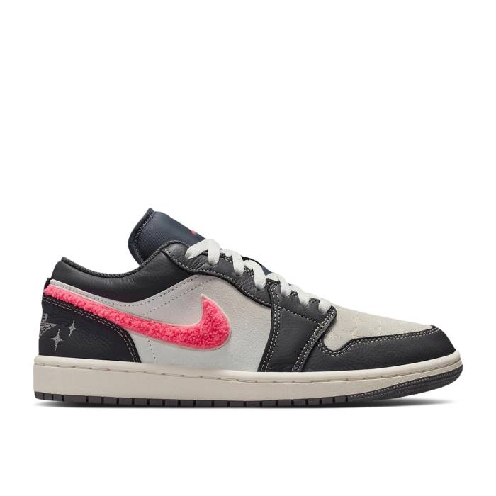 ナイキ エアジョーダン Air Jordan 【 Wmns Jordan 1 Low Se \u0027Light Graphite Hot Punch\u0027 Women Light Graphite/Hot Punch/Muslin/Sail 】 レディース