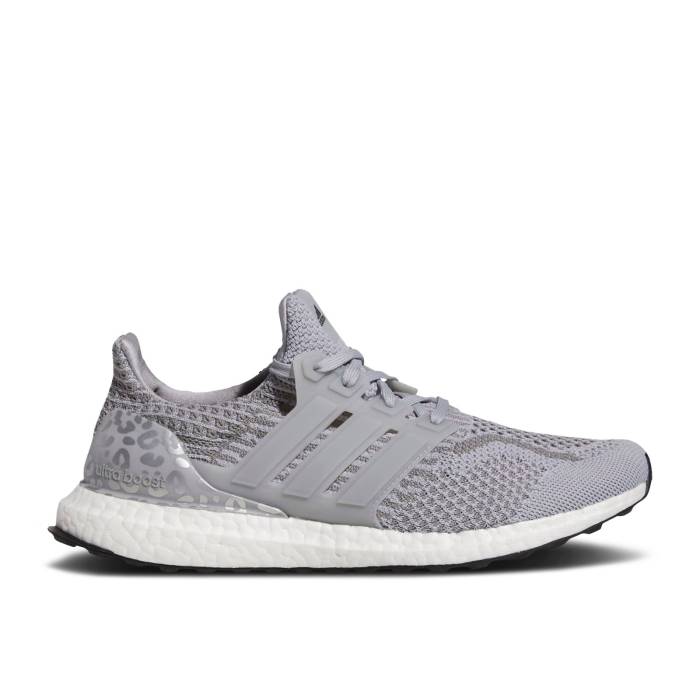 アディダス Adidas 【 Wmns Ultraboost 5.0 Dna \u0027Halo Silver Metallic\u0027 Women Halo Silver/Halo Silver/Silver Metallic 】 Silver しろがね色・しろがね色 レディース Silver しろがね色・しろがね色