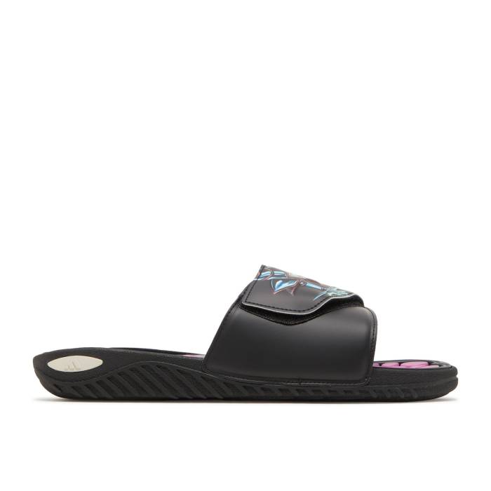 アディダス Adidas 【 Yu-Gi-Oh! X Reptossage Slide \u0027Dark Magician\u0027 Men Core Black/Pulse Lilac/Core Black 】 Slide サンダル メンズ 中核グループ 黒いこと 黒いこと
