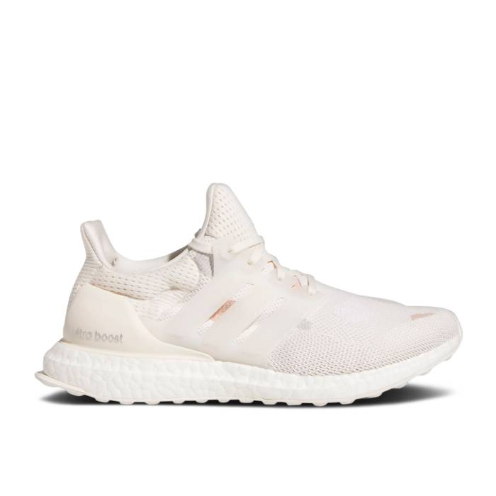 アディダス Adidas 【 Wmns Ultraboost 5.0 Dna Chalk White Women Chalk White/Chalk White/Silver Metallic 】 レディース 白色 ホワイト Silver 銀色・シルバー