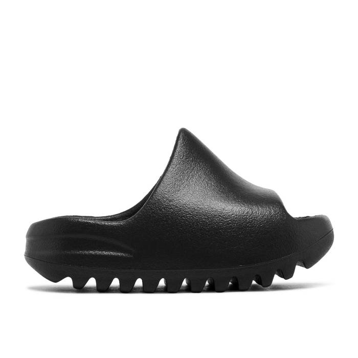 アディダス Adidas 【 Yeezy Slides Kids \u0027Dark Onyx\u0027 Youth Dark Onyx/Dark Onyx/Dark Onyx 】 お坊っちゃん キッズ