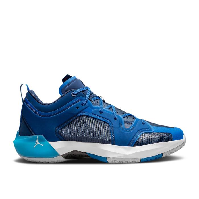 ナイキ　エアジョーダン Air Jordan 【 Jordan 37 Low 'Fraternity' Men Military Blue/White/Midnight Navy/True Red/Sky Grey 】 メンズ 青色 ブルー 白色 ホワイト 紺色 ネイビー Red 赤・レッド スカイ 灰色 グレー 28,665円