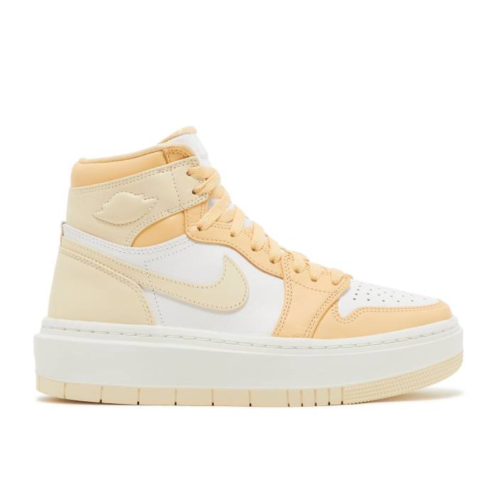 ナイキ エアジョーダン Air Jordan 【 Wmns Jordan 1 Elevate High \u0027Celestial Gold\u0027 Women Celestial Gold/Muslin/White/Sail 】 御機嫌 レディース ゴールド 白いこと 白いこと