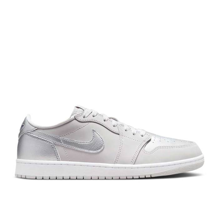 ナイキ エアジョーダン Air Jordan 【 Jordan 1 Retro Low Og \u0027Metallic Silver\u0027 Briefcase Special Box Men Neutral Grey/Metallic Silver 】 レトロ special 特別 ボックス席 メンズ 薄墨色 薄墨色 Silver しろがね色・しろがね色