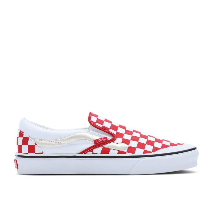 ヴァンズ Vans 【 Classic Slip-On 138 \u0027Sidestripe - Red Checkerboard\u0027 Men Red Checkerboard 】 古典派音楽 slip-on スリッポン Red 赤・赤いこと メンズ Red 赤・赤いこと