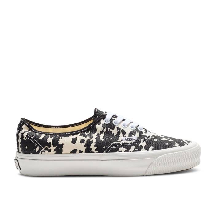 ヴァンズ Vans 【 Authentic 44 Lx \u0027Cow Print\u0027 Men Cow Black/White 】 オーセンティック メンズ 黒いこと 黒いこと 白いこと 白いこと