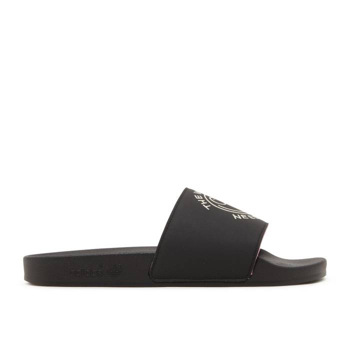 アディダス Adidas 【 Andre Saraiva X Adilette Slide \u0027The World Needs Love\u0027 Men Core Black/Chalk White/Panton 】 アディレッタ Slide サンダル メンズ 中核グループ 黒いこと 黒いこと 白いこと 白いこと