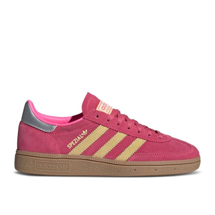 アディダス Adidas 【 Wmns Handball Spezial \u0027Lucid Pink Almost Yellow\u0027 Women Lucid Pink/Almost Yellow/Silver Metallic 】 ハンドボール スペシアル pink サクラ色 レディース pink サクラ色 yellow 黄味がかった・黄色 Silver しろがね色・