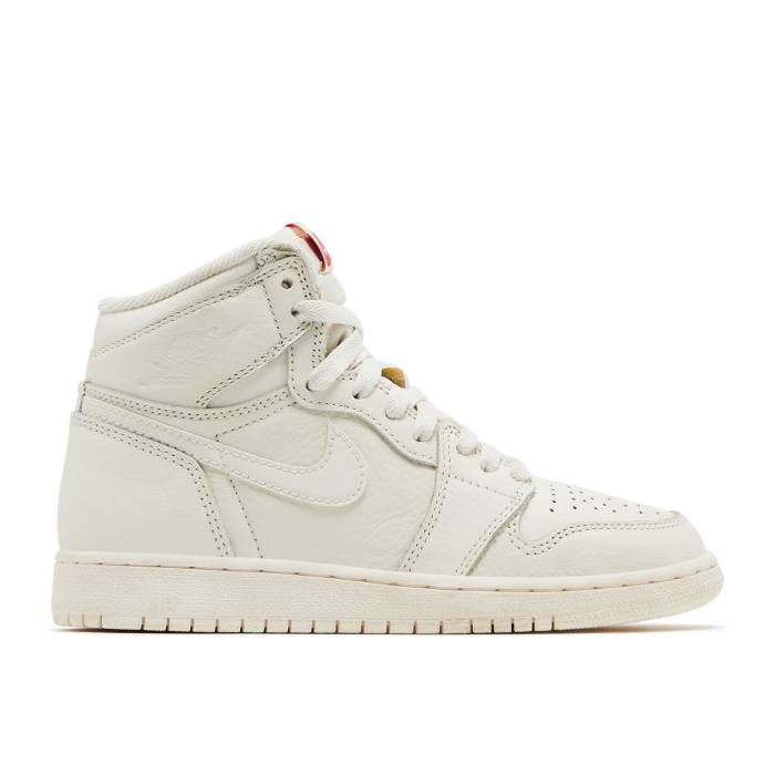 ナイキ エアジョーダン Air Jordan 【 Jordan 1 Retro High Og ガウス \u0027Sail\u0027 Youth Sail/Sail-University Red 】 レトロ 御機嫌 お坊っちゃん キッズ Red 赤・赤いこと