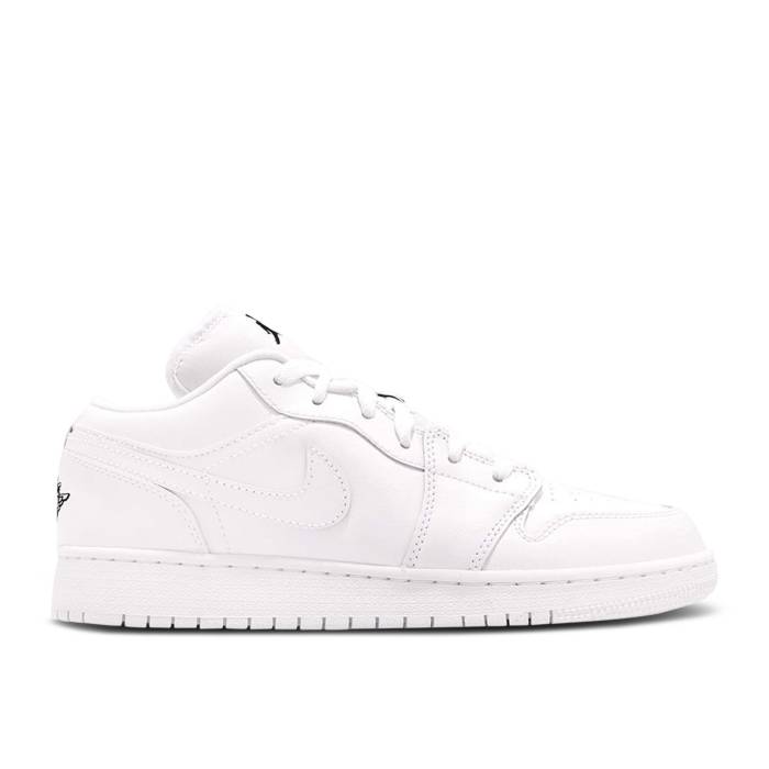 ナイキ　エアジョーダン Air Jordan 【 Jordan 1 Low Gs 'Triple White' Youth White/Black 】 ジュニア キッズ 白色 ホワイト 黒色 ブラック 47,040円