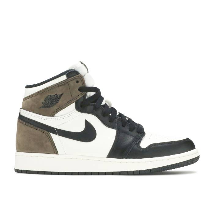 ナイキ エアジョーダン Air Jordan 【 Jordan 1 Retro High Og ガウス \u0027Dark Mocha\u0027 Youth Sail/Dark Mocha/Black/Black 】 レトロ ご機嫌 お坊っちゃん キッズ 黒いこと 黒いこと