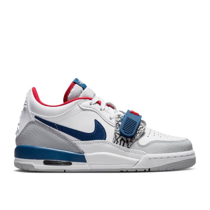 ナイキ エアジョーダン Air Jordan 【 Jordan Legacy 312 Low ガウス \u0027White French Blue\u0027 Youth White/Wolf Grey/University Red/French Blue 】 legacy レガシー お坊っちゃん キッズ 白いこと 白いこと 薄墨色 薄墨色 Red 赤・赤いこと 青み