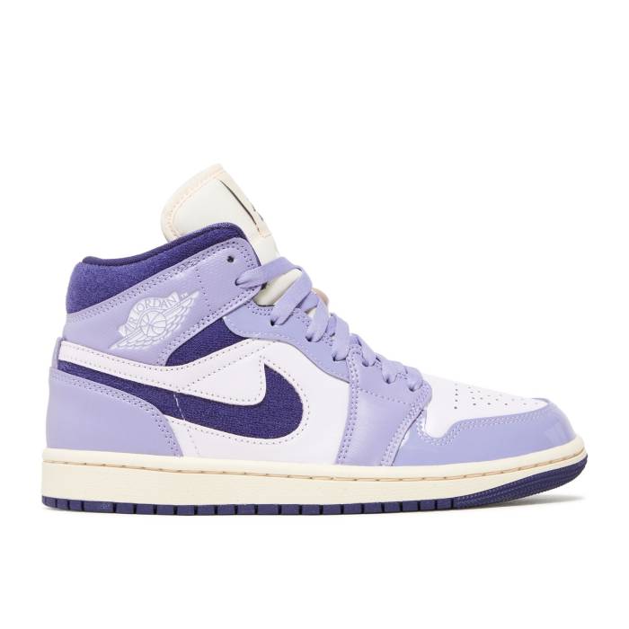 ナイキ エアジョーダン Air Jordan 【 Wmns Jordan 1 Mid Se \u0027Sky J Purple\u0027 Women Sky J Light Purple/Barely Grape/Guava Ice/Sky J Purple 】 ミッド レディース 天の原 Purple 紫・パープル