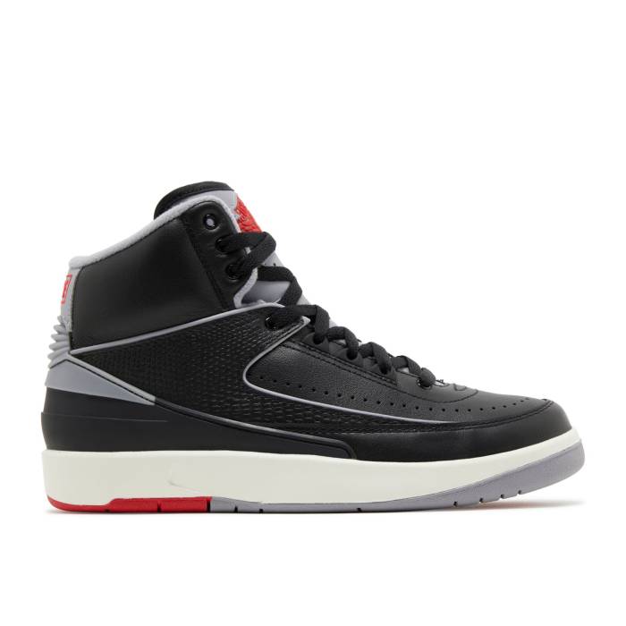 ナイキ エアジョーダン Air Jordan 【 Jordan 2 Retro ガウス \u0027Black Cement\u0027 Youth Black/Cement Grey/Fire Red/Sail 】 レトロ 御坊っちゃん キッズ 黒いこと 黒いこと 薄墨色・シメント 薄墨色 薄墨色 火の手 Red 赤・赤いこと