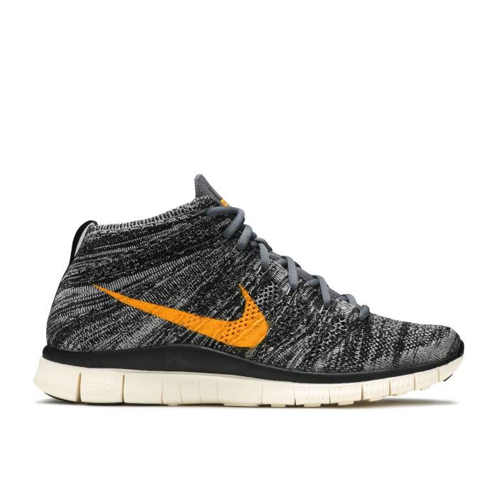 ナイキ Nike 【 Free Flyknit Chukka Sp Men Black/Unvrsty Gold-Sl-Drk Gry 】 無償性 飛球編み物 チャッカ メンズ 黒いこと 黒いこと