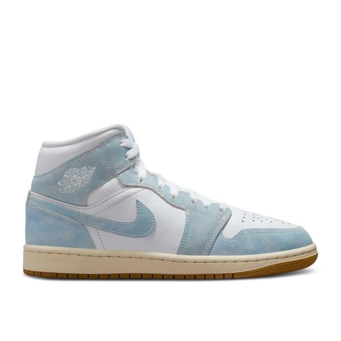 ナイキ エアジョーダン Air Jordan 【 Wmns Jordan 1 Mid \u0027Denim\u0027 Women Light Blue/Sail/Gum 】 ミッド レディース 青味 青み