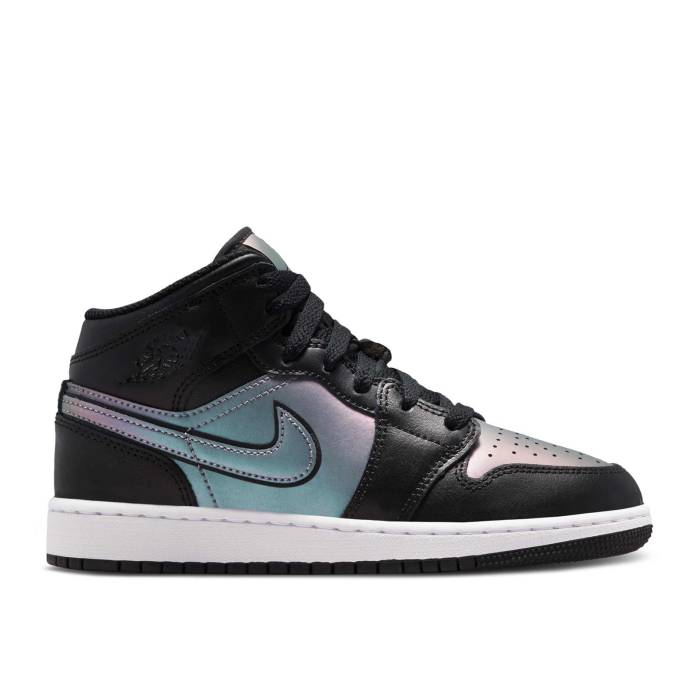 ナイキ エアジョーダン Air Jordan 【 Jordan 1 Mid Se ガウス \u0027Black Iridescent\u0027 Youth Black/Black/White 】 ミッド お坊っちゃん キッズ 黒いこと 黒いこと 白いこと 白いこと