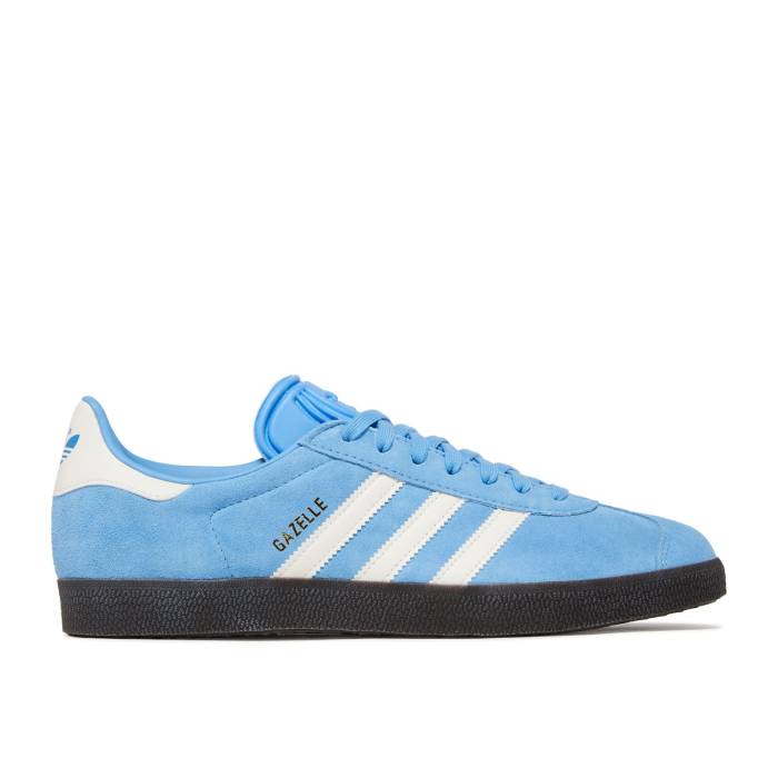 アディダス Adidas 【 Gazelle 'Sky Blue White Gum' Men Gold Metallic/Chalk White/Gum 】 ガゼル 青色 ブルー 白色 ホワイト メンズ ゴールド 白色 ホワイト｜スニケス