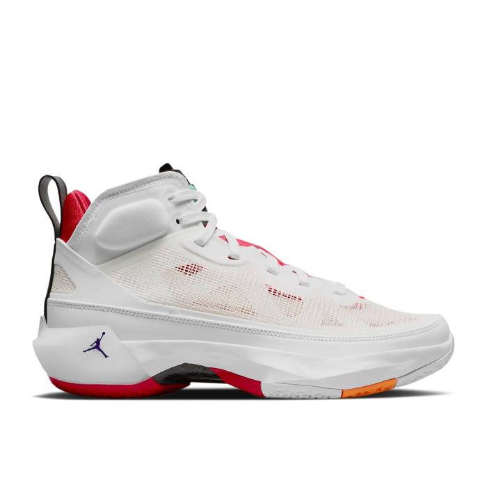 ナイキ エアジョーダン Air Jordan 【 Jordan 37 ガウス \u0027Hare\u0027 Youth White/Light Silver/Black/True Red 】 御坊っちゃん キッズ 白いこと 白いこと Silver しろがね色・しろがね色 黒いこと 黒いこと Red 赤・赤いこと