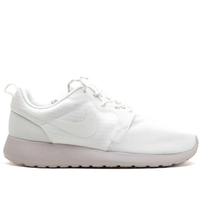 ナイキ Nike 【 W\u0027s Rosherun Hyp Women Sail/Sail-Med Orewood Brn-Volt 】 置き目シラン レディース