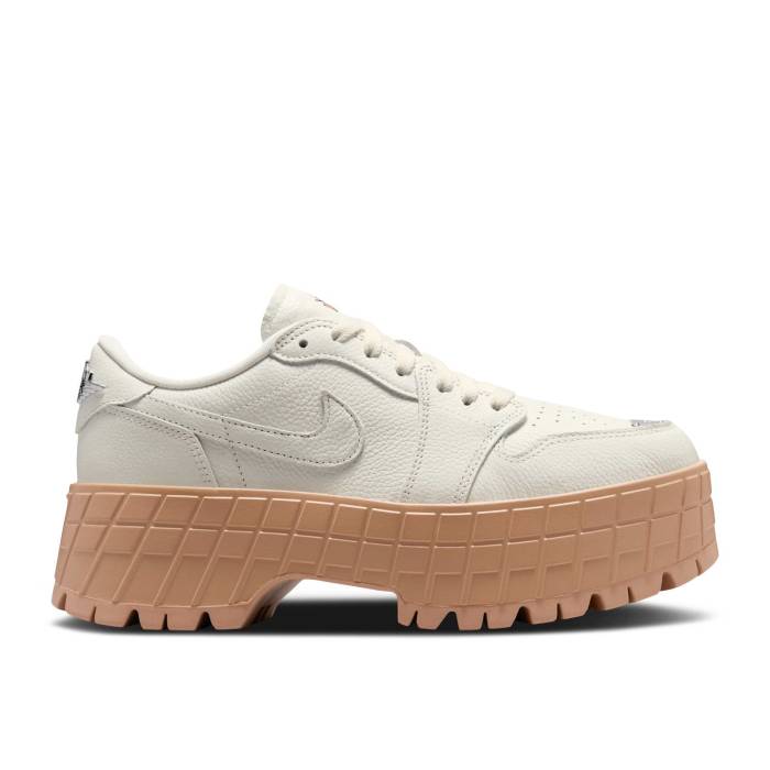 ナイキ エアジョーダン Air Jordan 【 Wmns Jordan 1 Low Brooklyn \u0027Light Madder Root\u0027 Women White/Light Madder Root/Metallic Silver 】 ブルックリン レディース 白いこと 白いこと Silver しろがね色・しろがね色